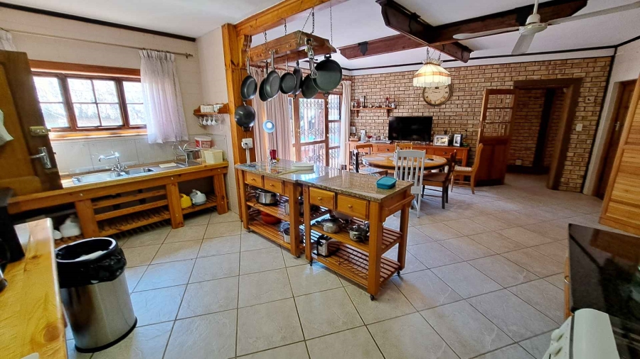 8 Bedroom Property for Sale in Clarens Free State